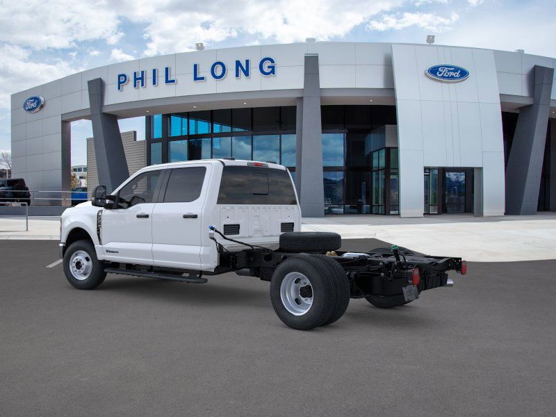 2025 Ford F-350 photo 4