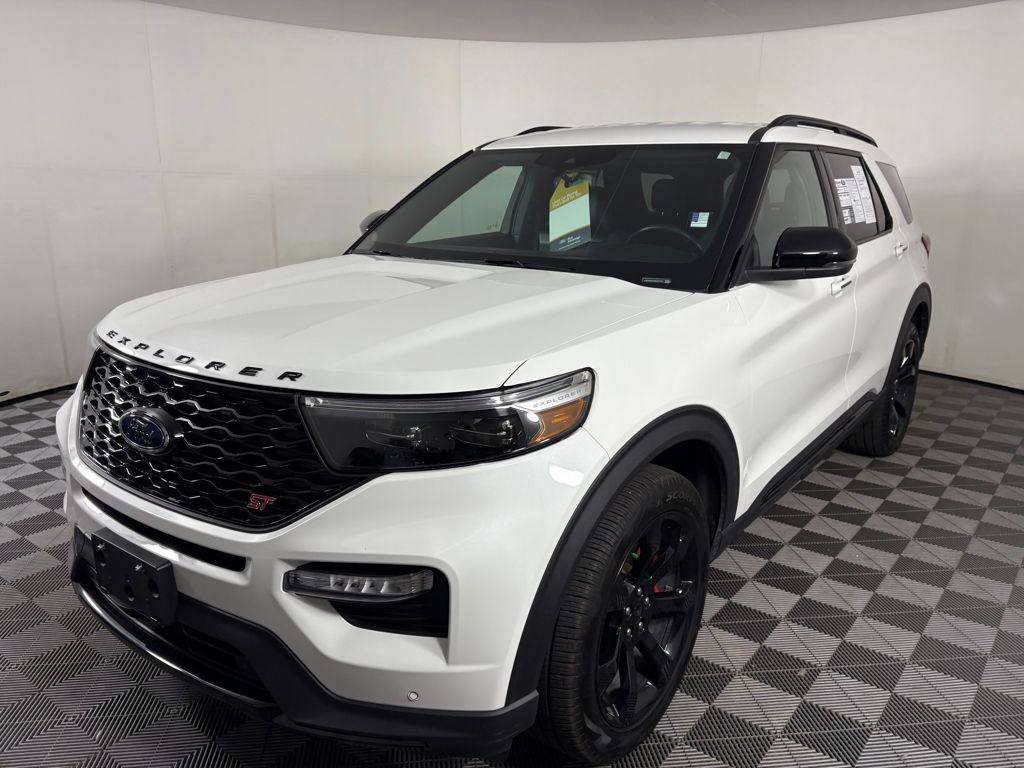 2024 Ford Explorer ST photo 3
