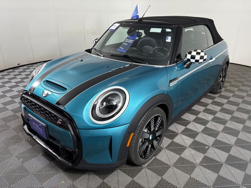 2024 Mini Cooper S Iconic Convertible photo 3