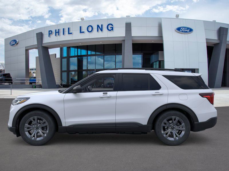 2026 Ford Explorer photo 3