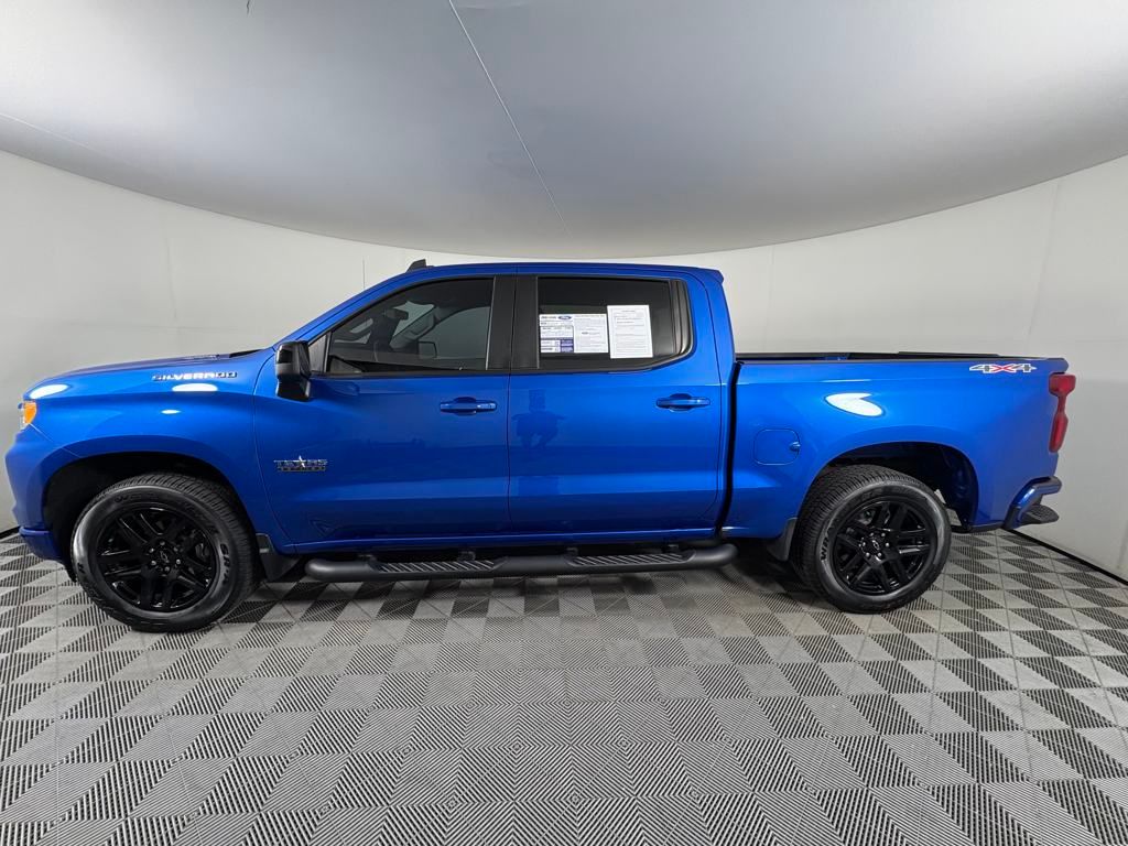 2023 Chevrolet Silverado 1500 RST photo 4