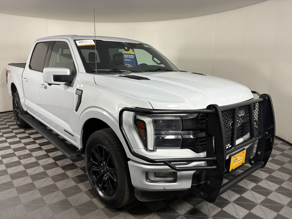 2025 Ford F-150 Platinum's photo