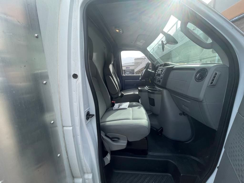 2024 Ford E-Series Cutaway Base - Photo 33
