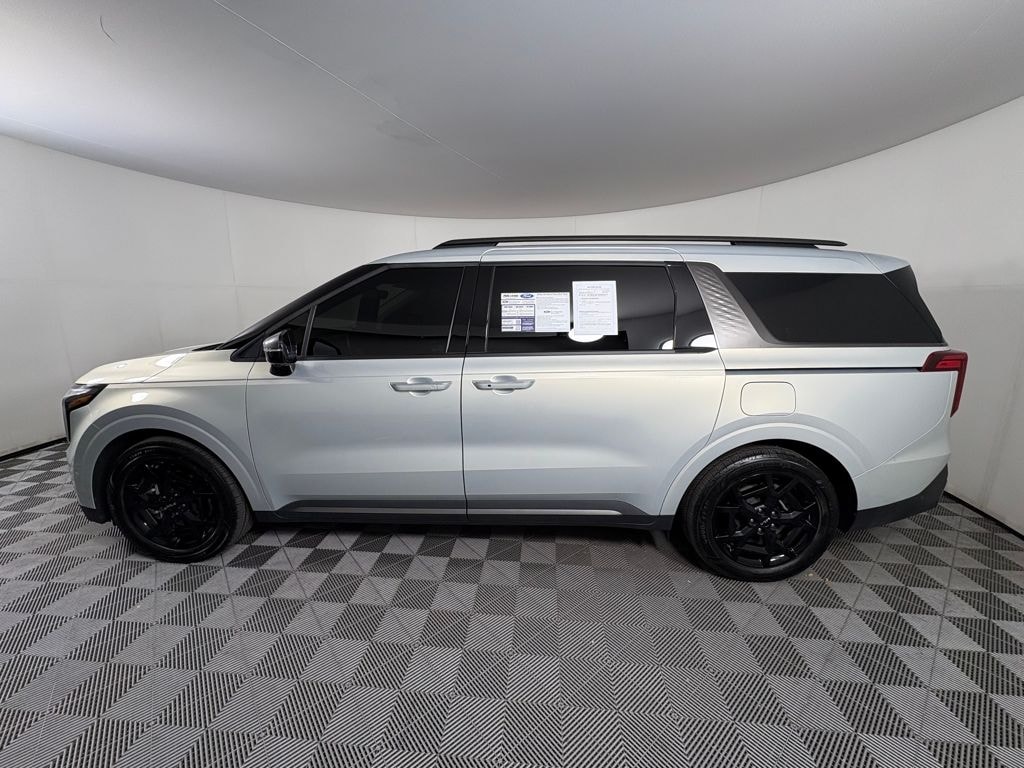 Certified 2025 Kia Carnival SX Minivan/Van
