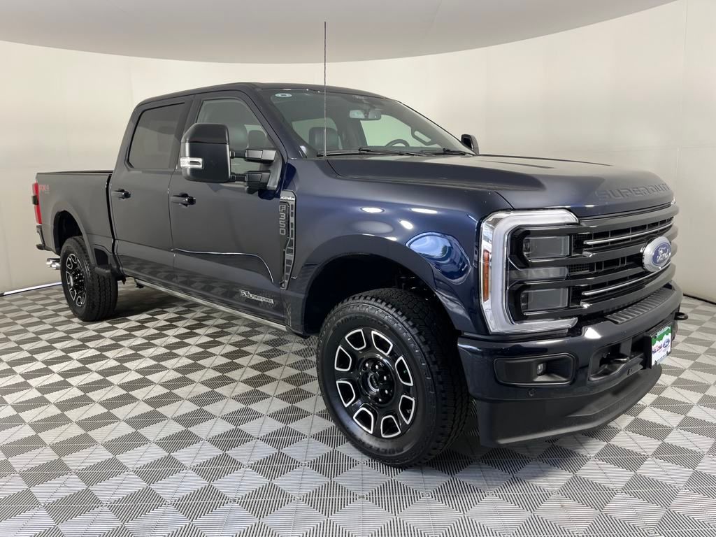 2025 Ford F-350 Super Duty Platinum's photo