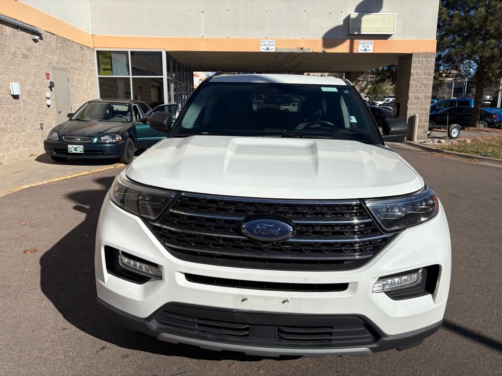2021 Ford Explorer XLT photo 2