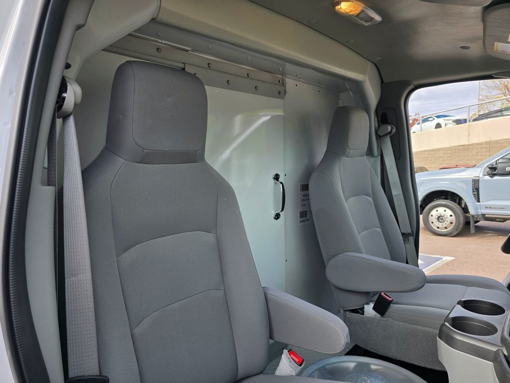 2026 Ford E-Series Cutaway Base - Photo 32