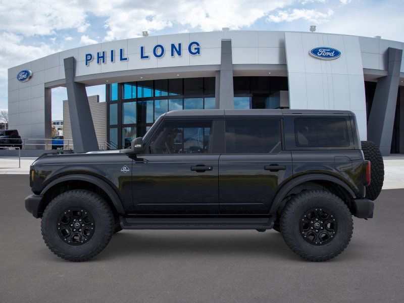 2025 Ford Bronco Outer Banks photo 3