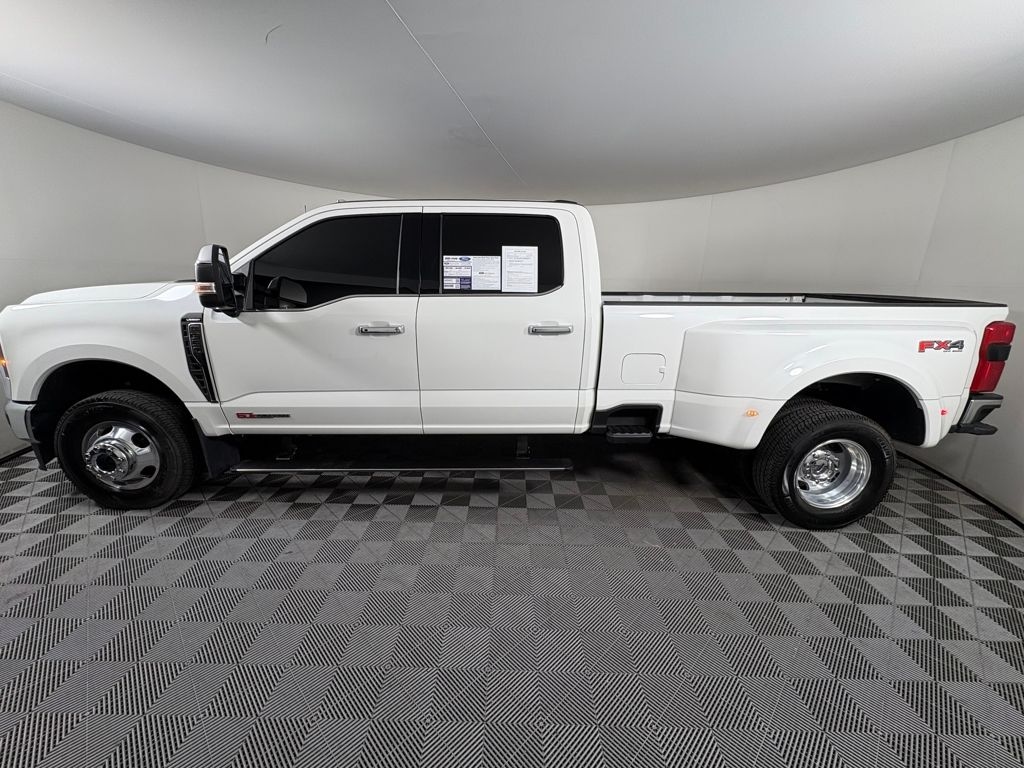 Certified 2025 Ford F-350SD Lariat Truck