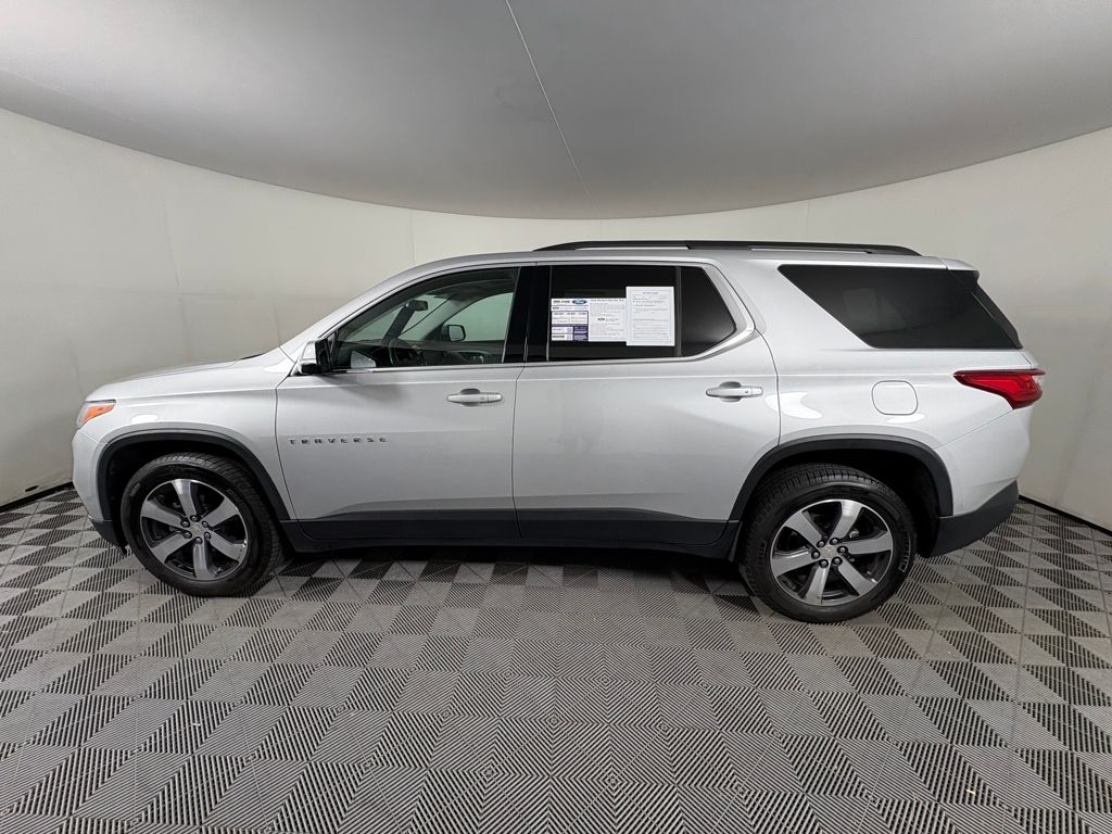 2020 Chevrolet Traverse Leather photo 3