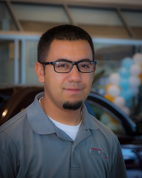 Staff member Jimmy Arellano from ID_5ecf07c1be57