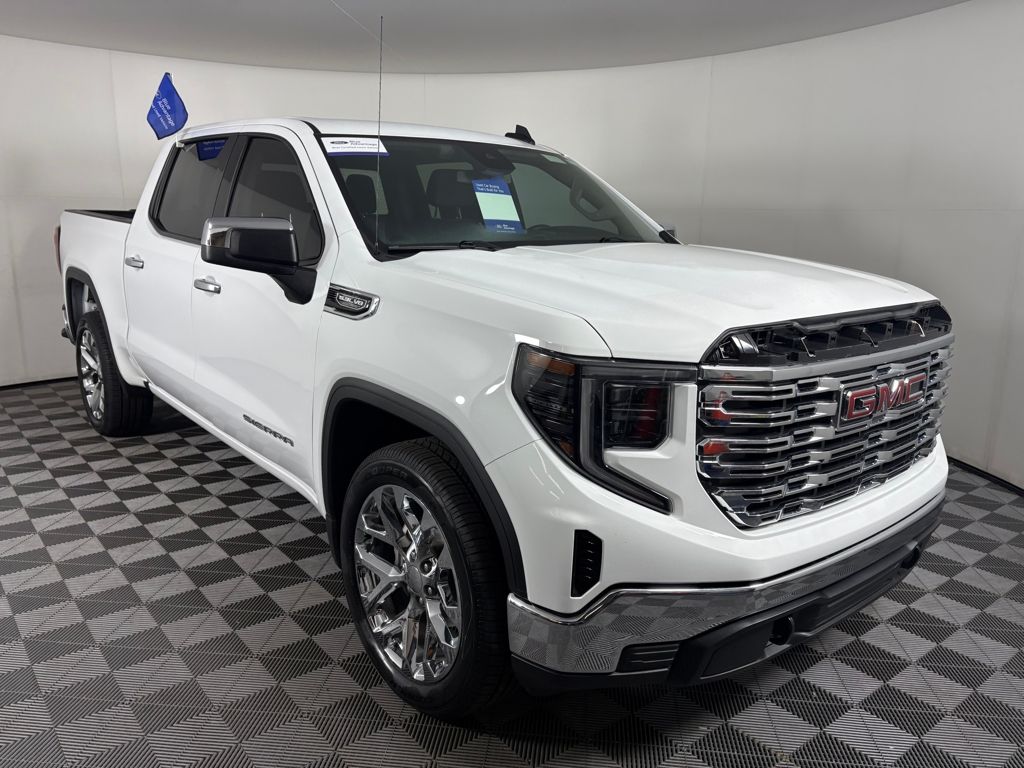 2024 GMC Sierra 1500 Pro's photo