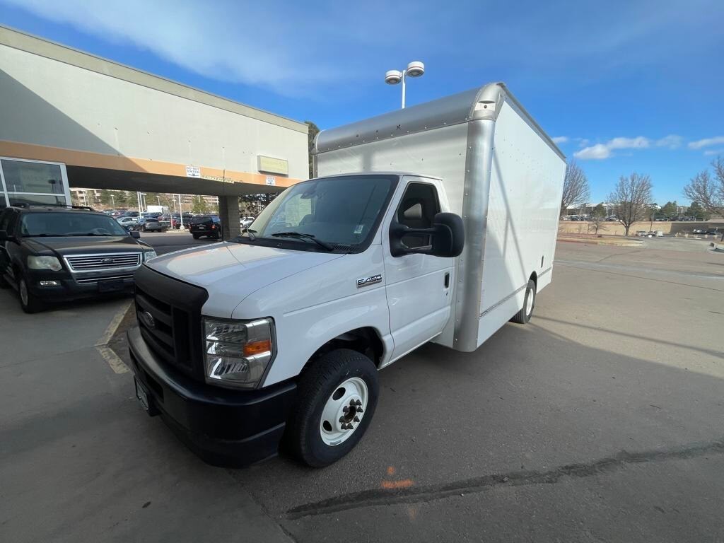 2024 Ford E-450 photo 3