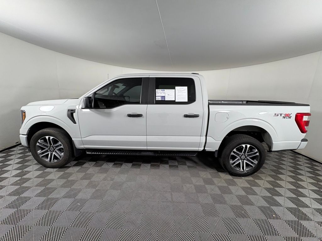 2023 Ford F-150 XL photo 3