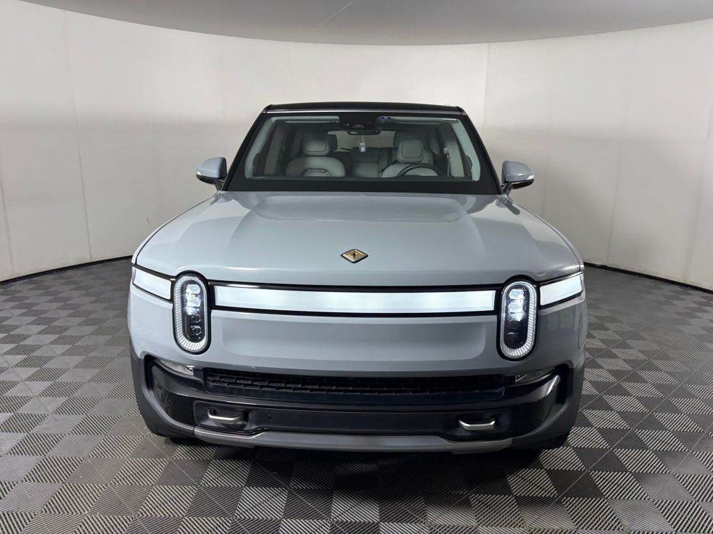2024 Rivian R1S Adventure photo 2