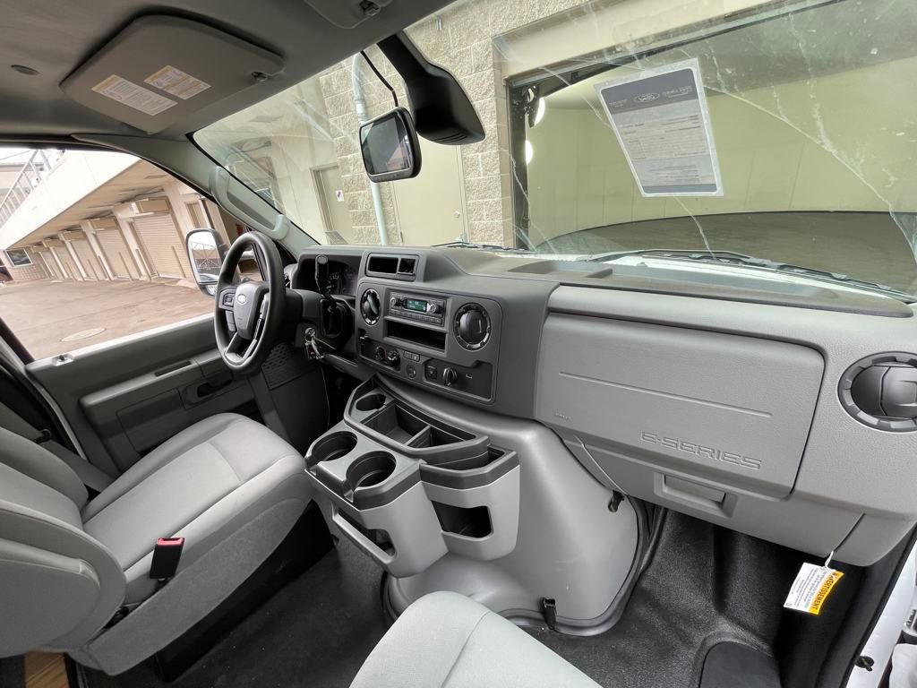2024 Ford E-Series Cutaway Base - Photo 34