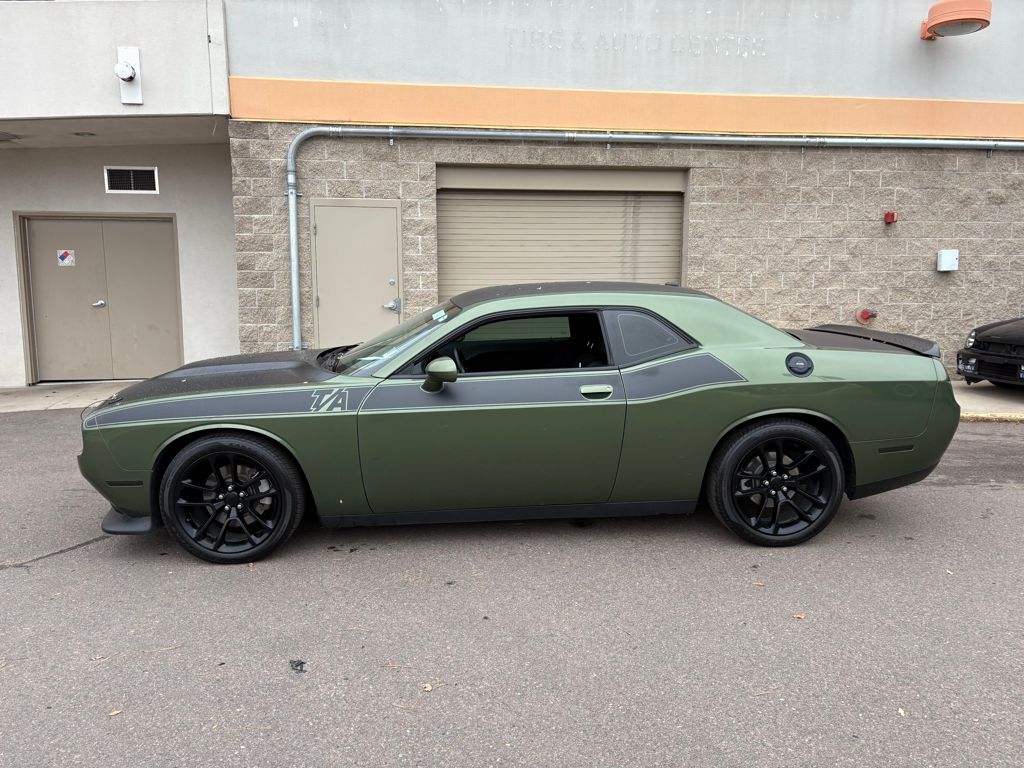 2021 Dodge Challenger R/T photo 4