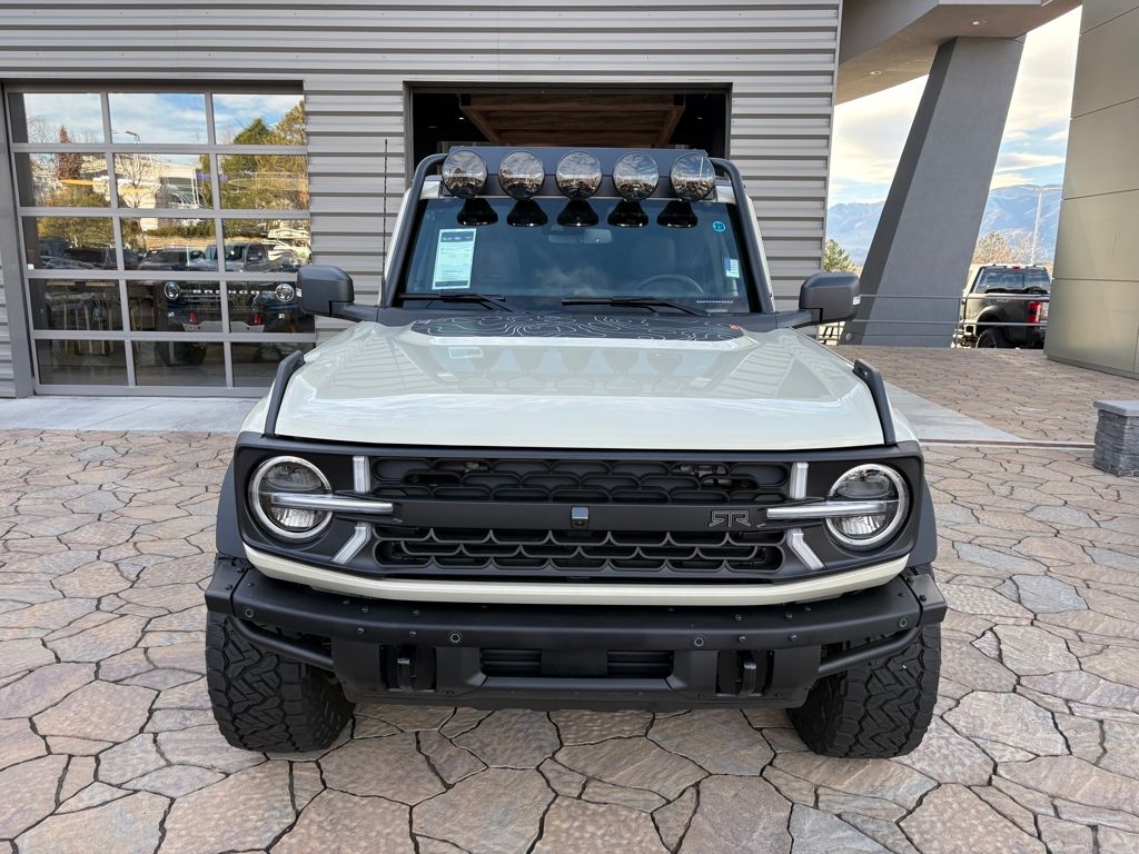 2025 Ford Bronco Badlands photo 2