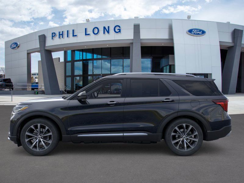 2025 Ford Explorer Platinum photo 2