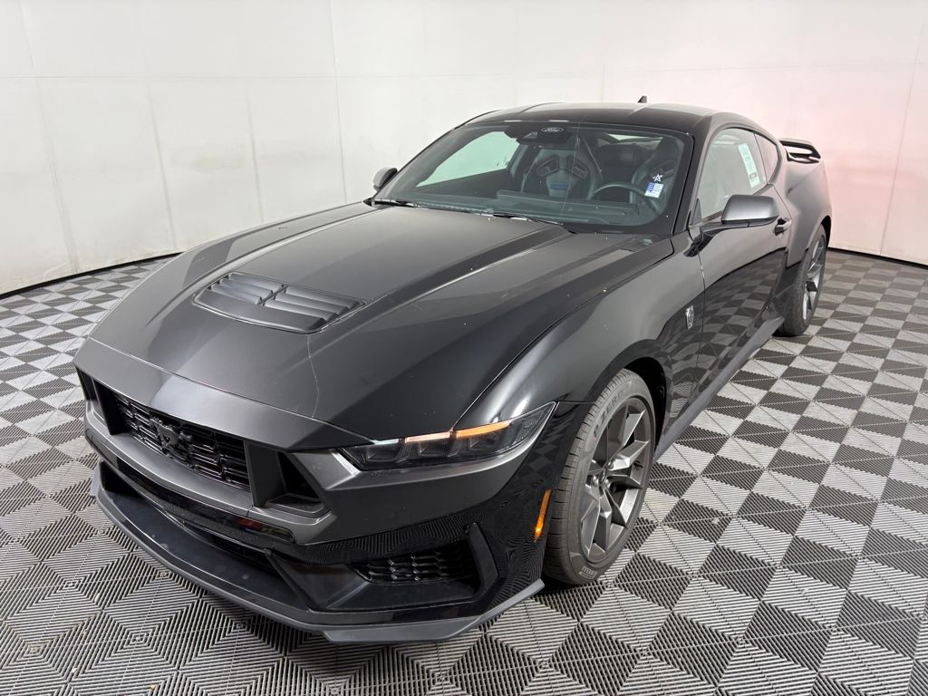 2025 Ford Mustang Dark Horse Deluxe photo 3