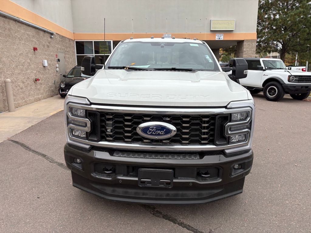 2025 Ford F-350 King Ranch photo 2