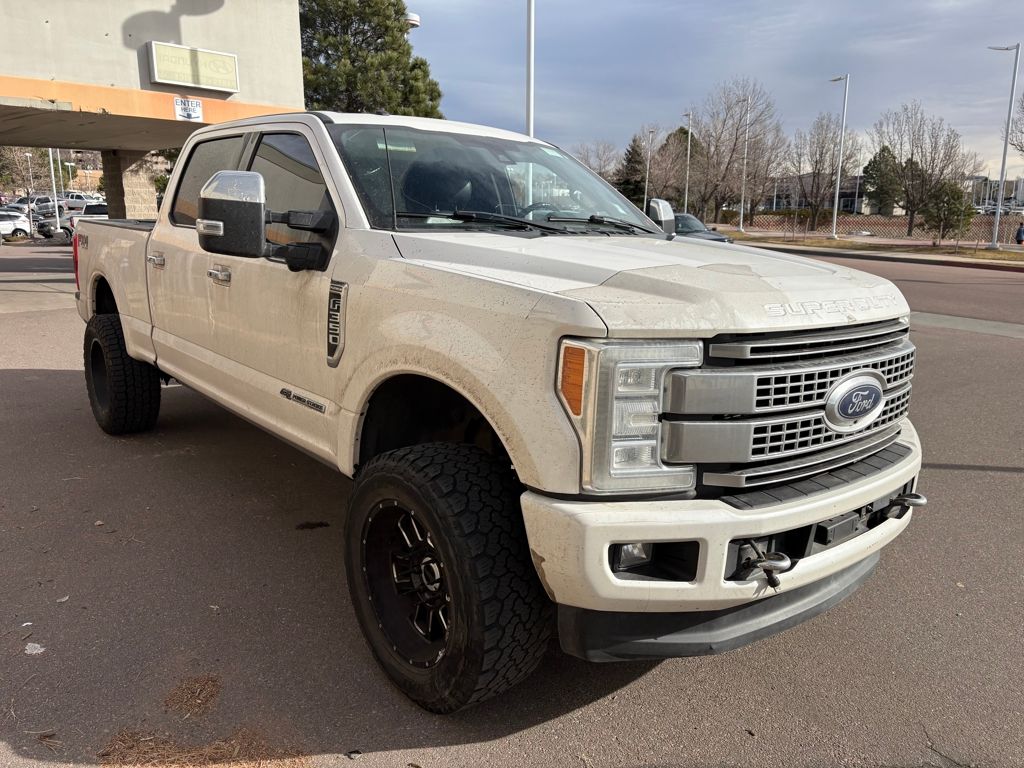 2018 Ford F-350 Super Duty Platinum's photo