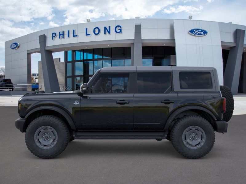 2025 Ford Bronco Outer Banks photo 3