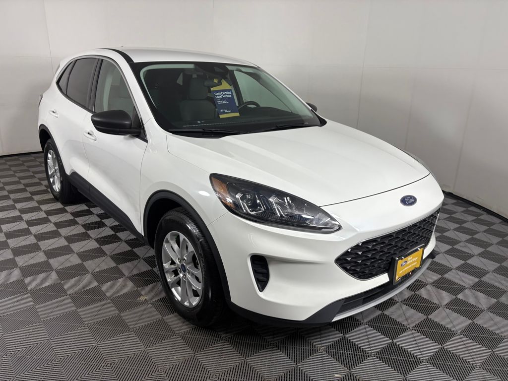 2022 Ford Escape SE's photo