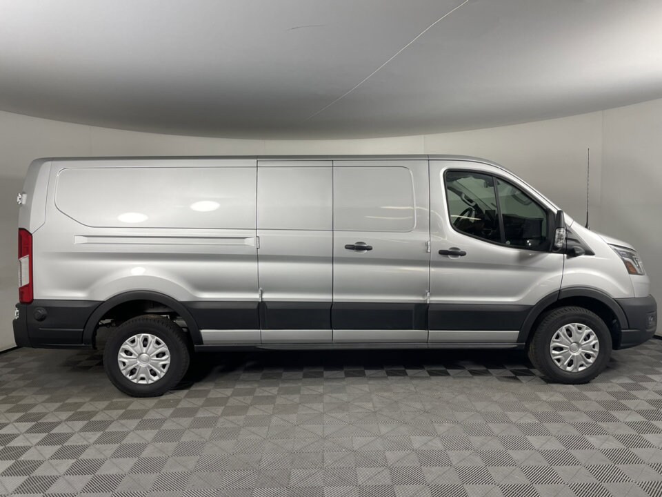 2023 Ford Transit photo 2