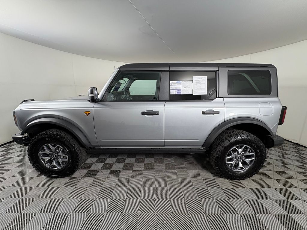 2024 Ford Bronco Badlands photo 4