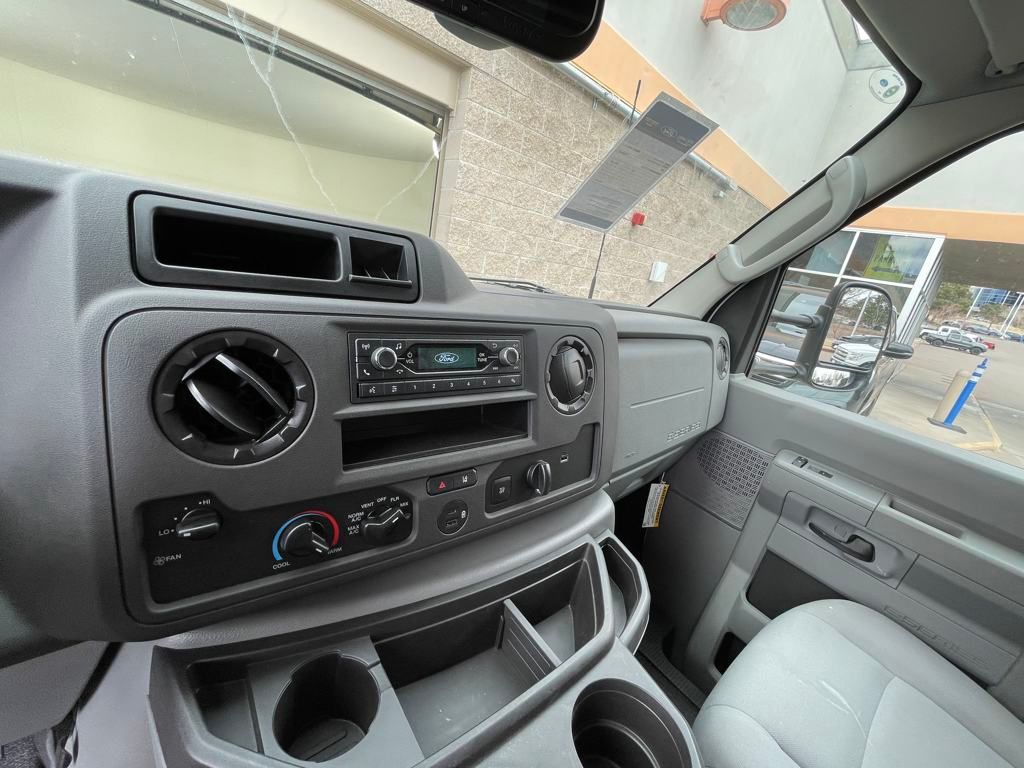 2024 Ford E-Series Cutaway Base - Photo 19