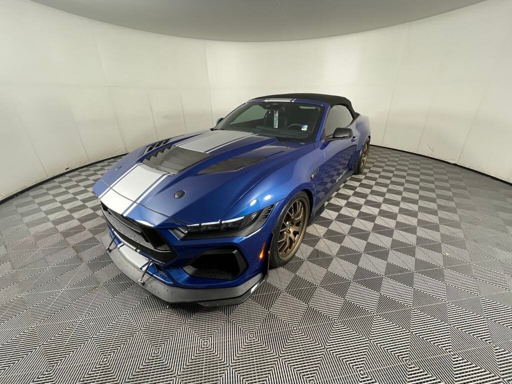 2024 Ford Mustang GT Premium Convertible photo 4
