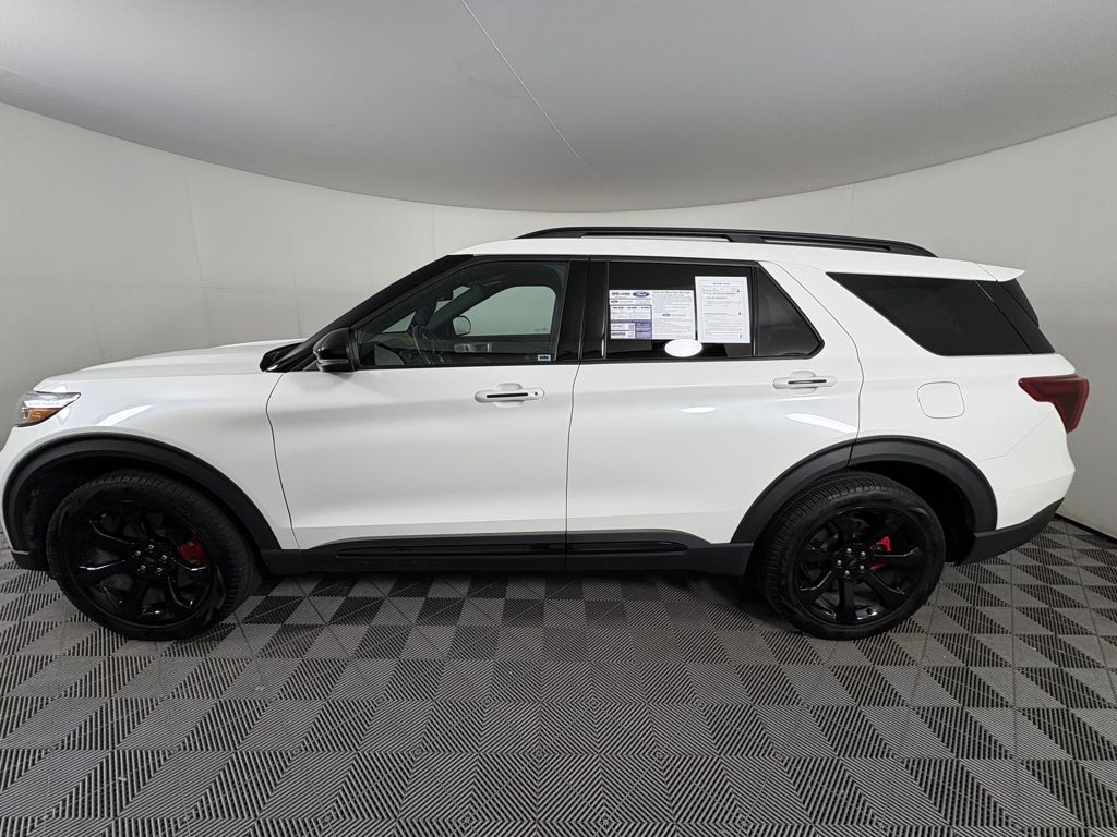 2024 Ford Explorer ST photo 4