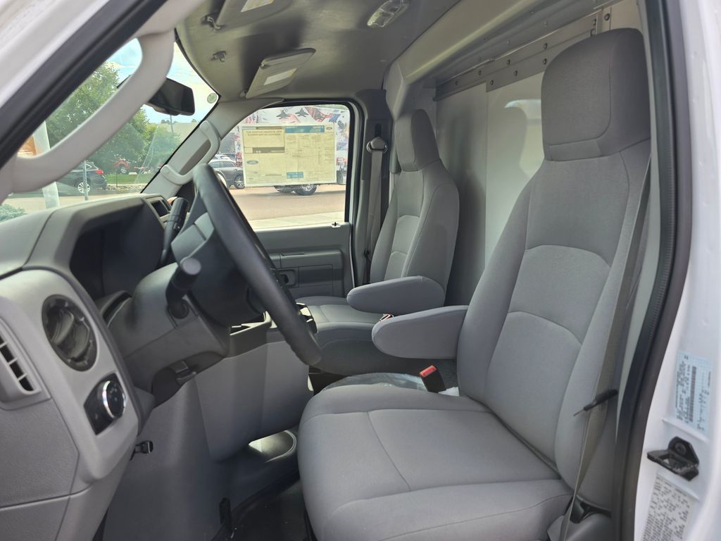 2026 Ford E-Series Cutaway Base - Photo 28
