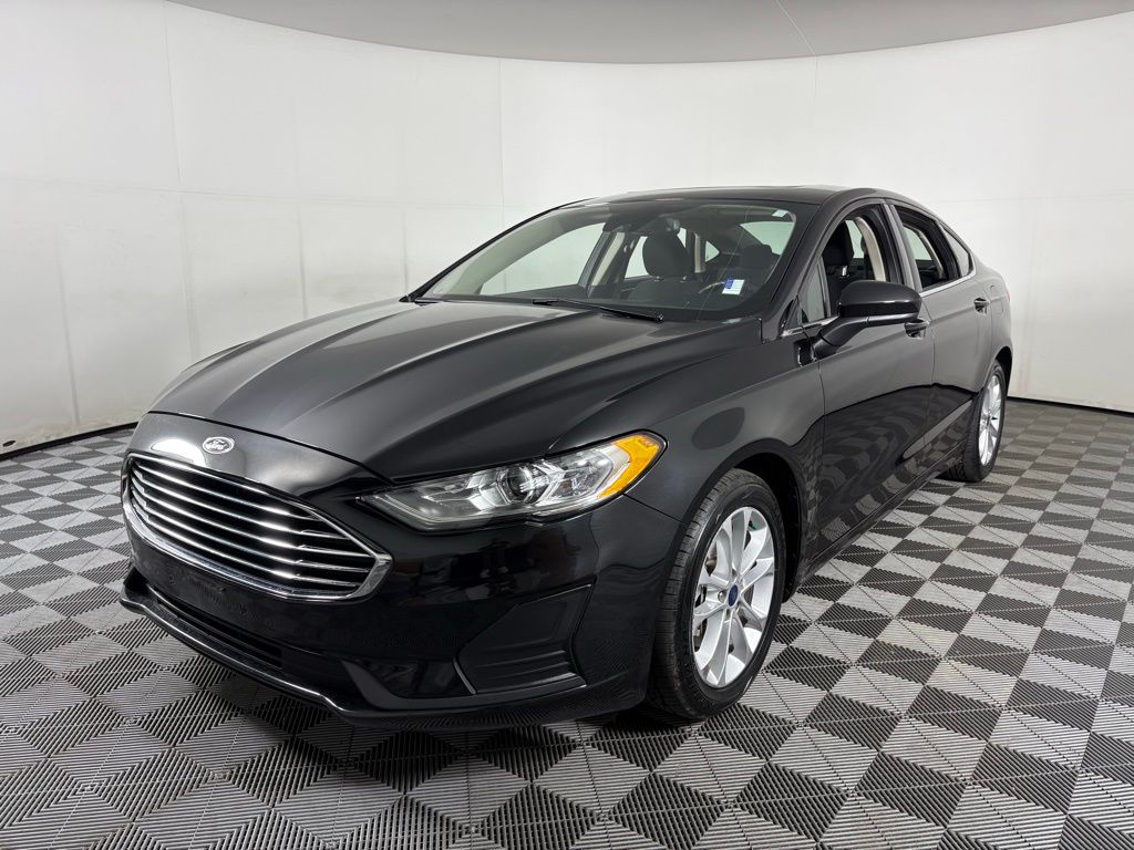 2020 Ford Fusion Hybrid SE photo 3