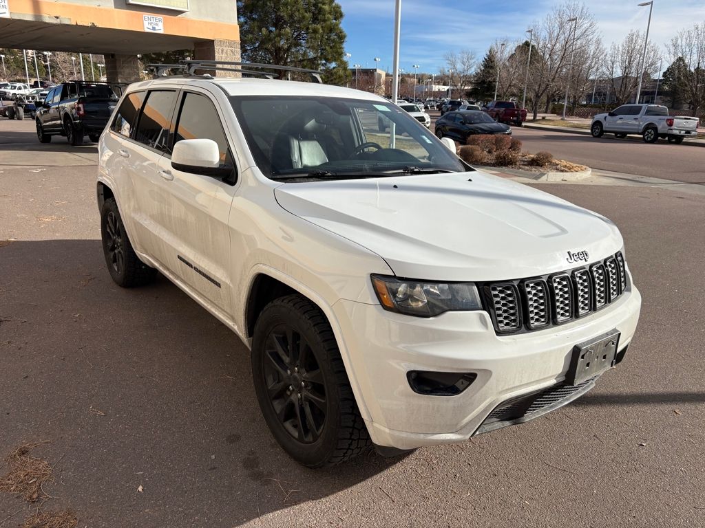 2018 Jeep Grand Cherokee Altitude's photo
