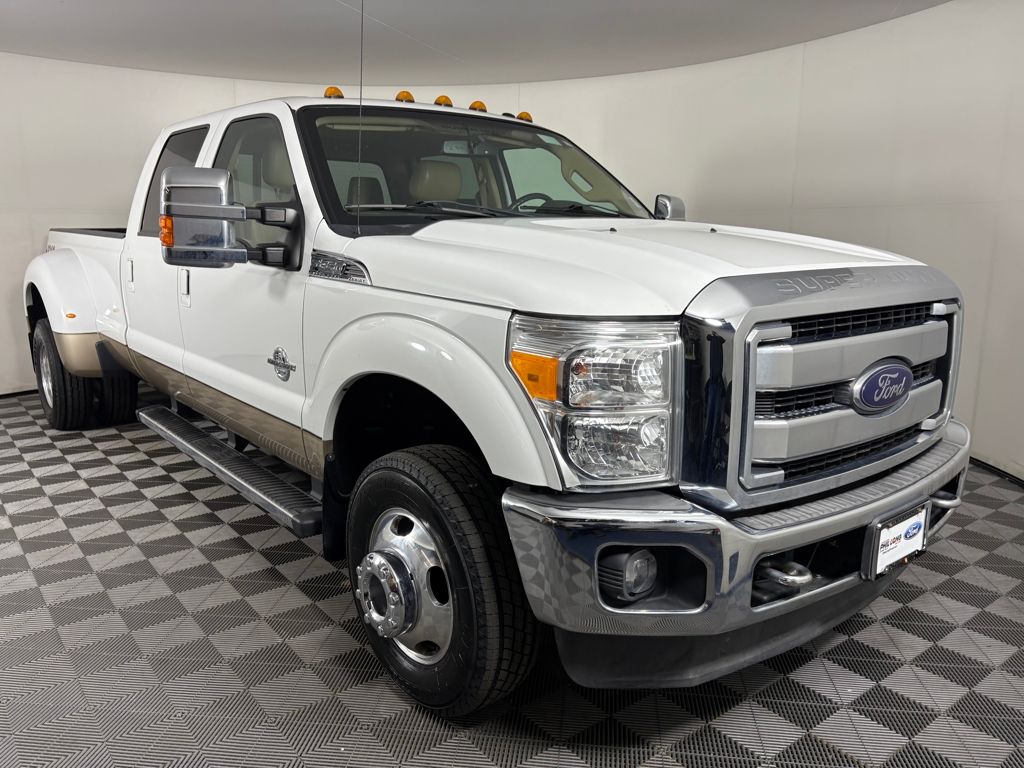 2012 Ford F-350 Super Duty Lariat's photo
