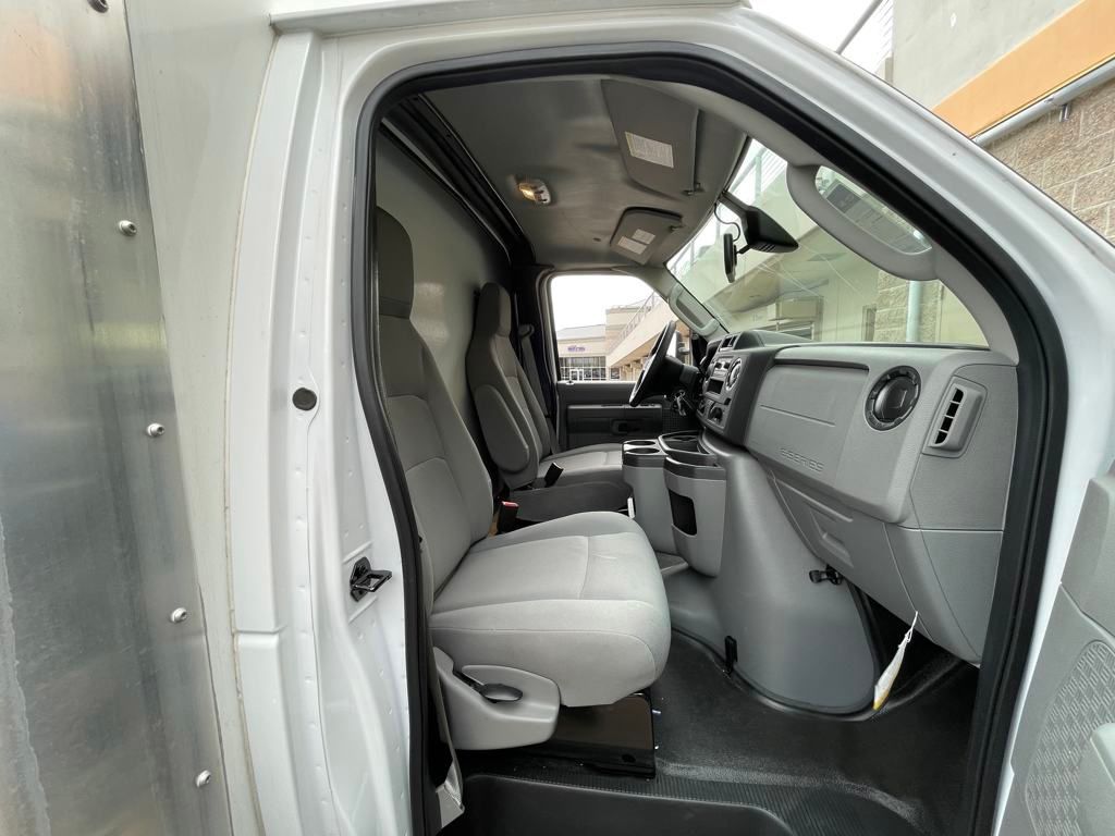 2024 Ford E-Series Cutaway Base - Photo 33