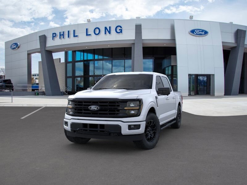 2025 Ford F-150 XLT photo 2