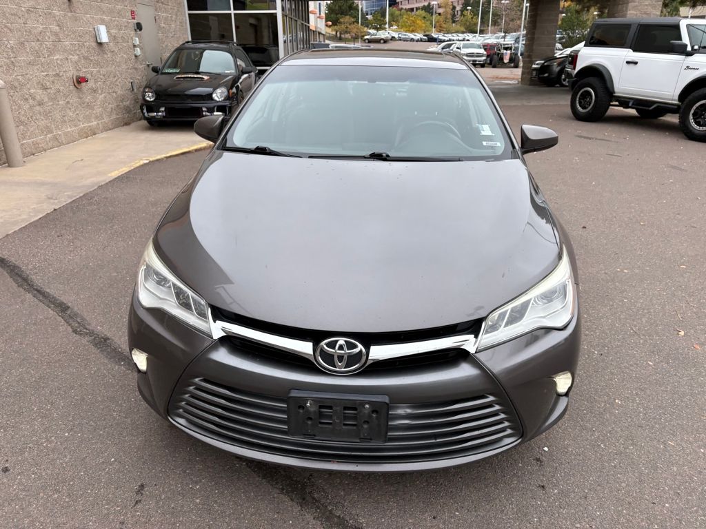 2015 Toyota Camry XLE V6 photo 2