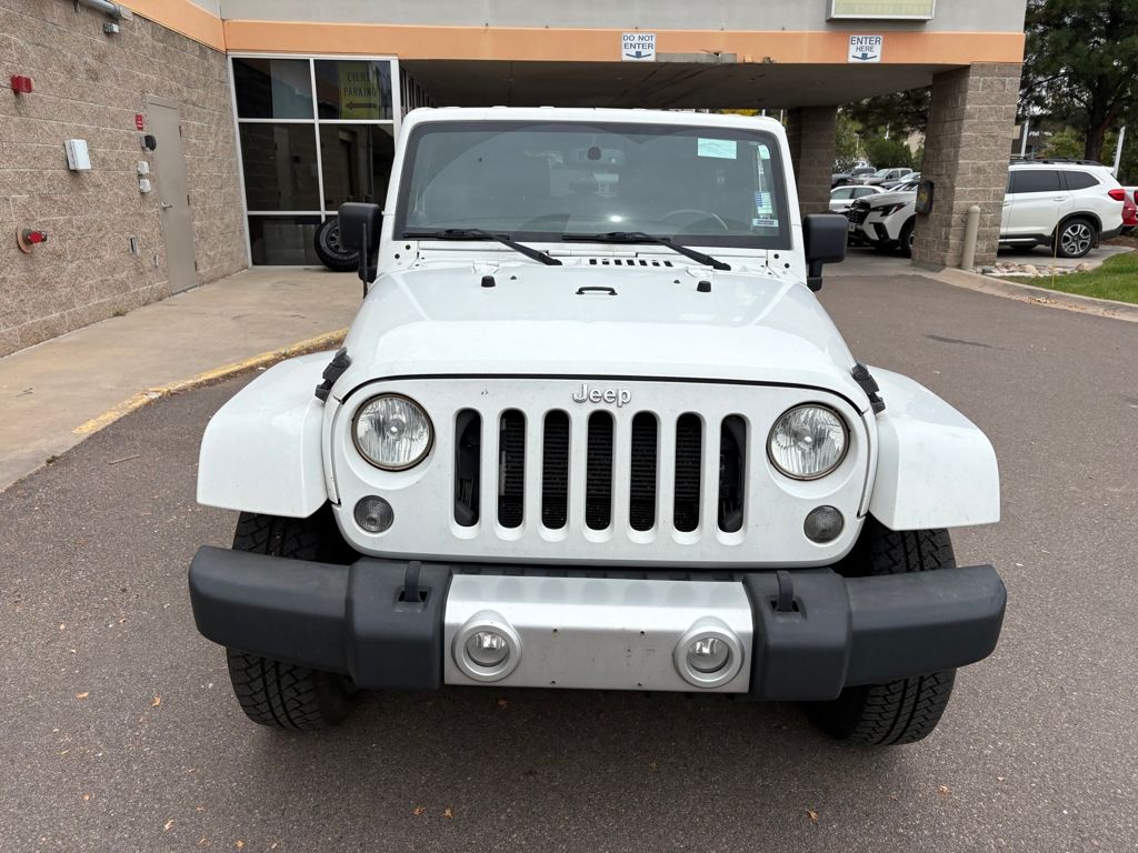 2014 Jeep Wrangler Sahara photo 2