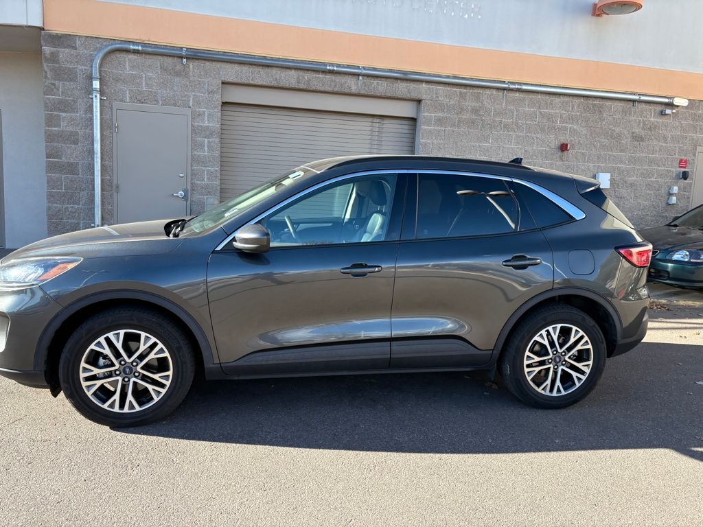 2020 Ford Escape SEL photo 4