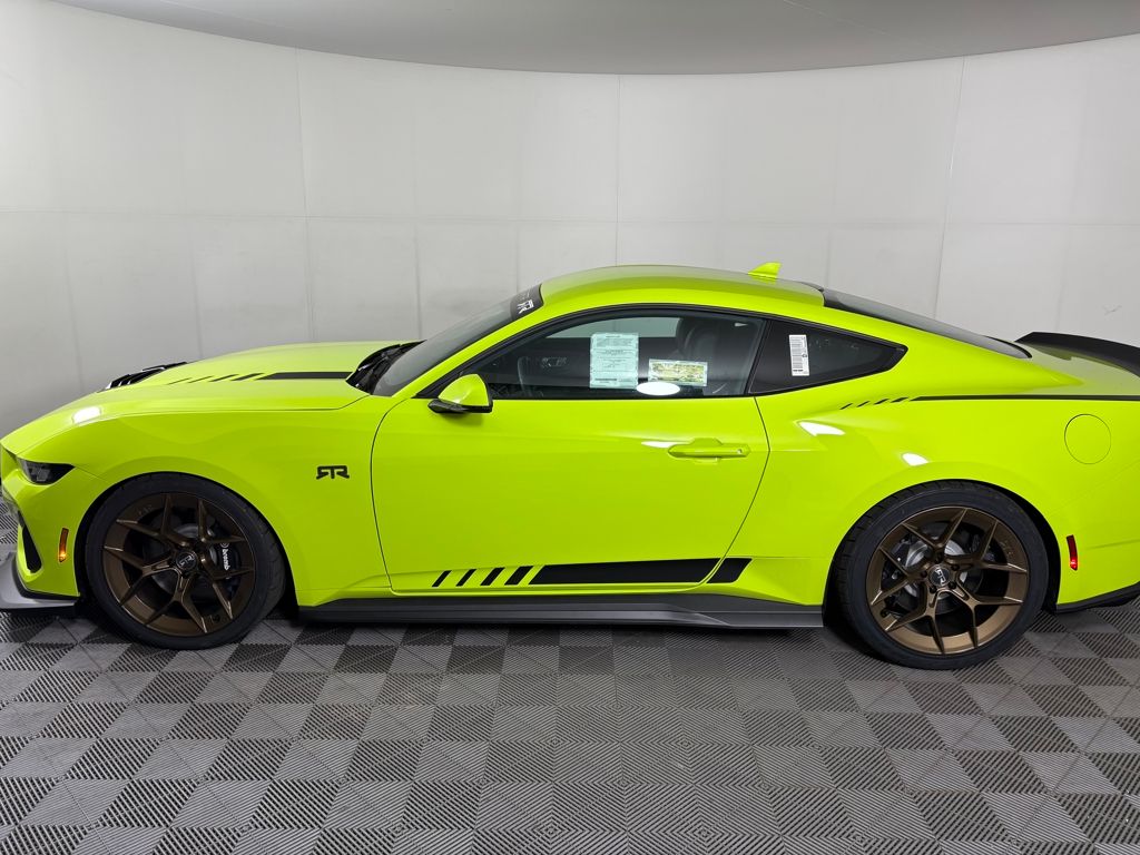 2025 Ford Mustang GT Premium photo 4