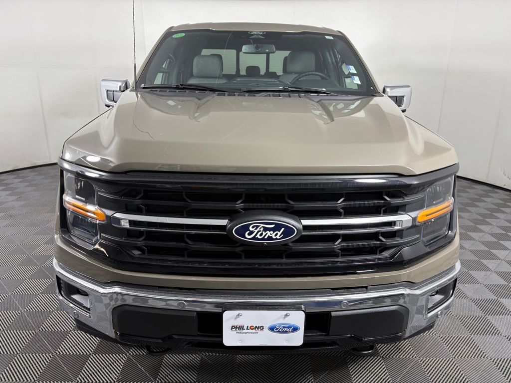 2025 Ford F-150 XLT photo 2
