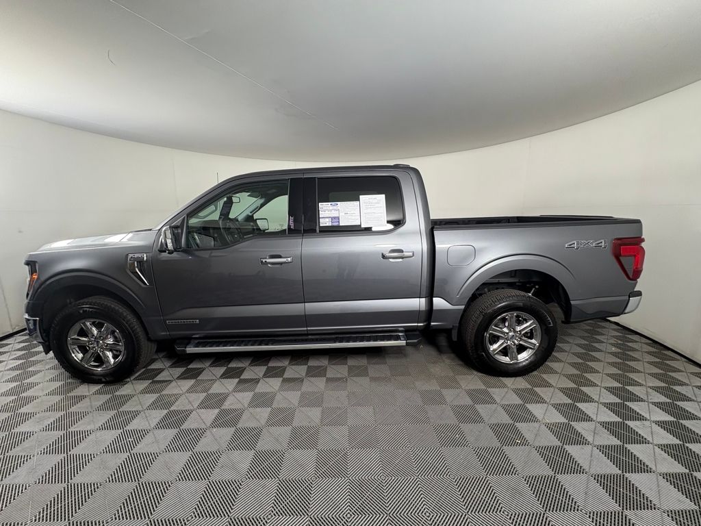 2024 Ford F-150 XLT photo 3