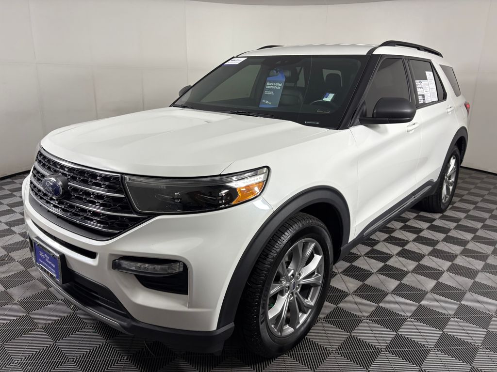 2020 Ford Explorer XLT photo 2