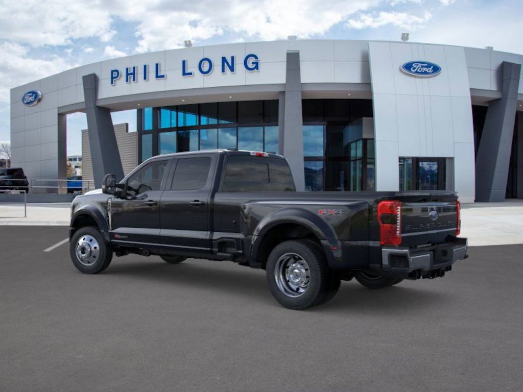 New 2026 Ford F-450SD XLT Truck Crew Cab