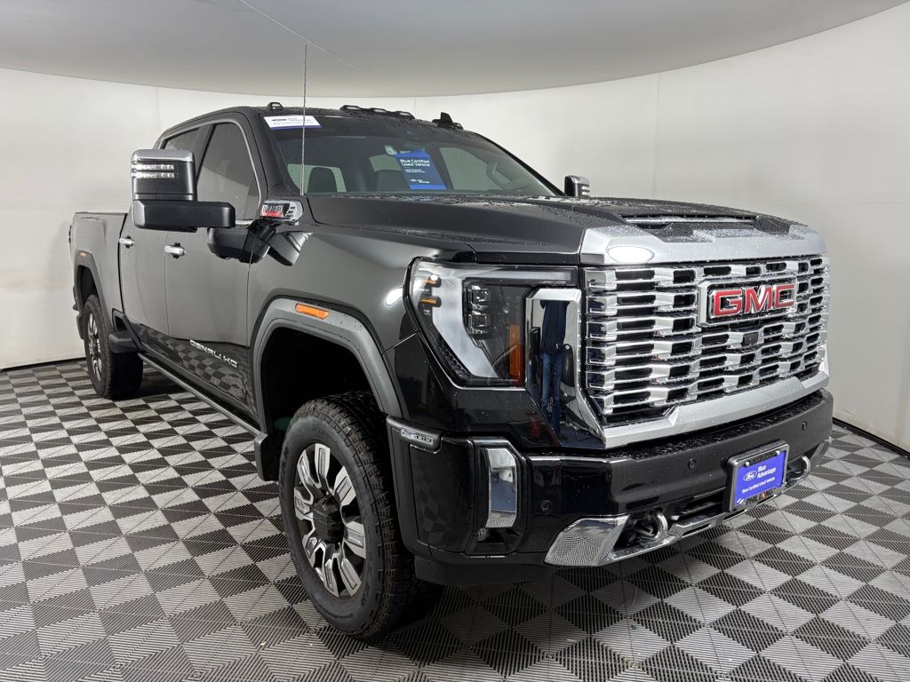 2024 GMC Sierra 2500HD Denali's photo