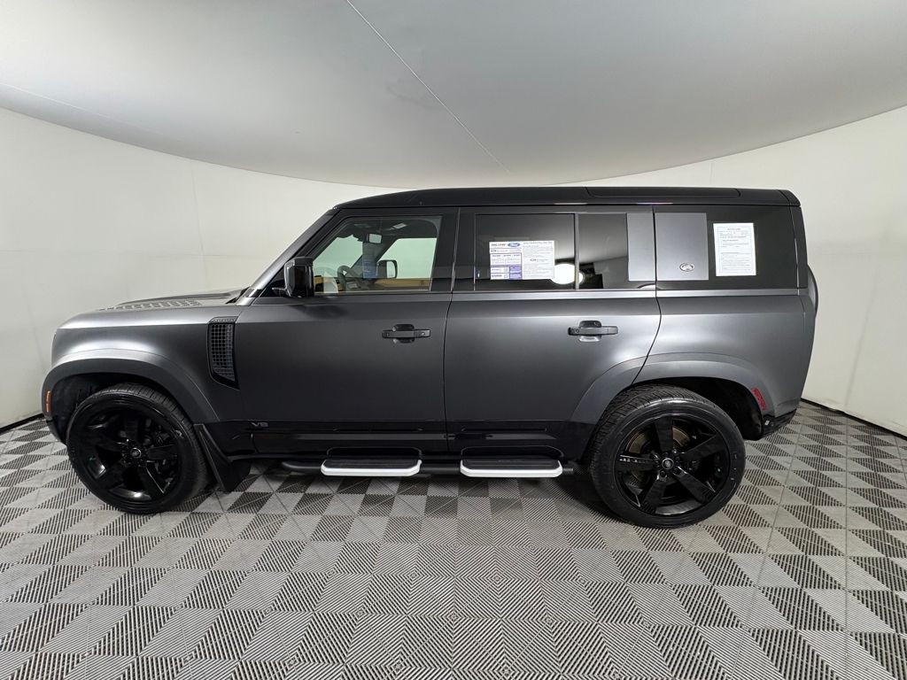 2023 Land Rover Defender 110 V8 photo 4