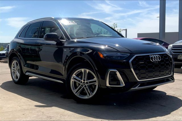 2024 Audi Q5 55 Premium Plus photo 2